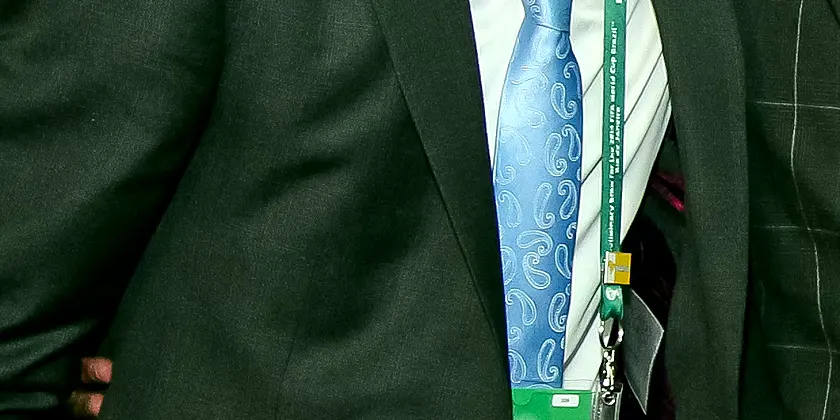 赛程密集期，教练真正在优化什么·看台第三方·赛后哨音
